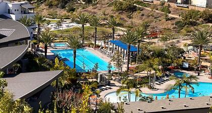 Dog-friendly condo with office - pool, hot tub, and fitness center