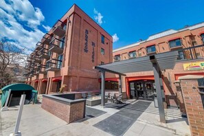 Exterior - Walk 2 Lifts, Studio, Hot Tub, Pool, Private Balcony, Studio, Sleeps 4 (Park City)