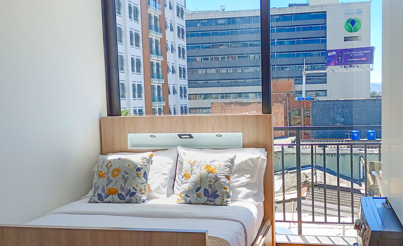 Fh ~ Splendid studio with balcony. Fully equipped.