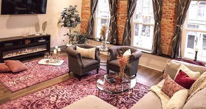 Downtown 2BR Loft: Deck, Soaking Tub & Fireplace