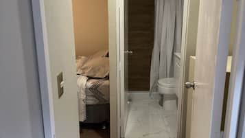 3 Schlafzimmer, Schreibtisch, WLAN, Bettwäsche