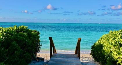 OCEANFRONT GRACE BAY top floor! Coral Gardens
10% construction disc. applied