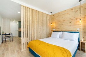 1 bedroom, iron/ironing board, Internet, bed sheets