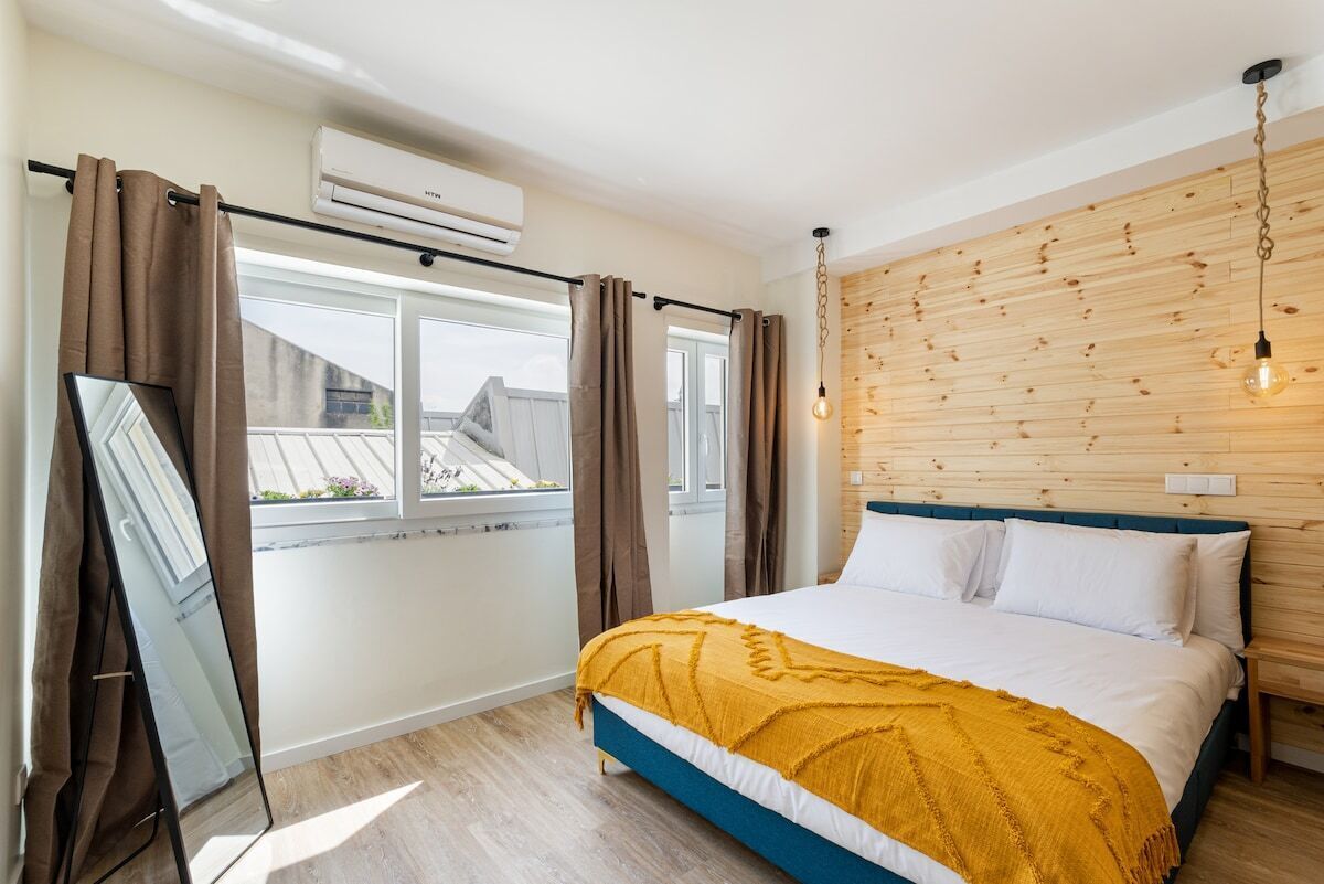 1 bedroom, iron/ironing board, Internet, bed sheets