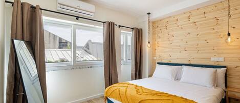1 bedroom, iron/ironing board, Internet, bed sheets