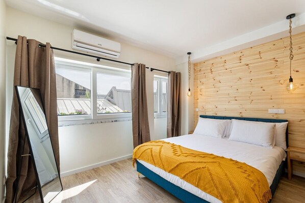1 bedroom, iron/ironing board, Internet, bed sheets