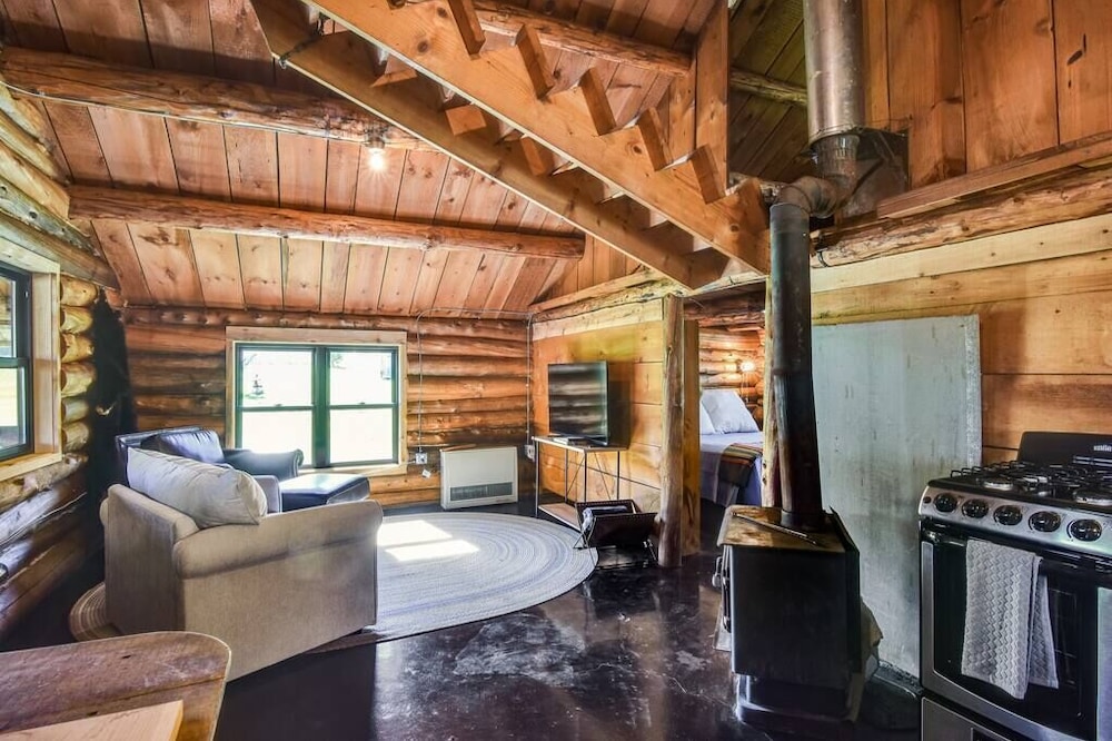 Off Grid Maine Cabin