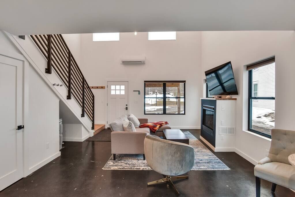 Modern Loft Apartment