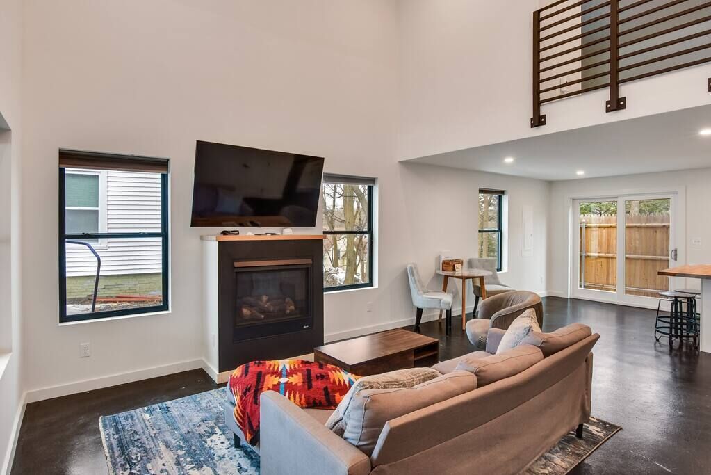 Modern Loft Apartment