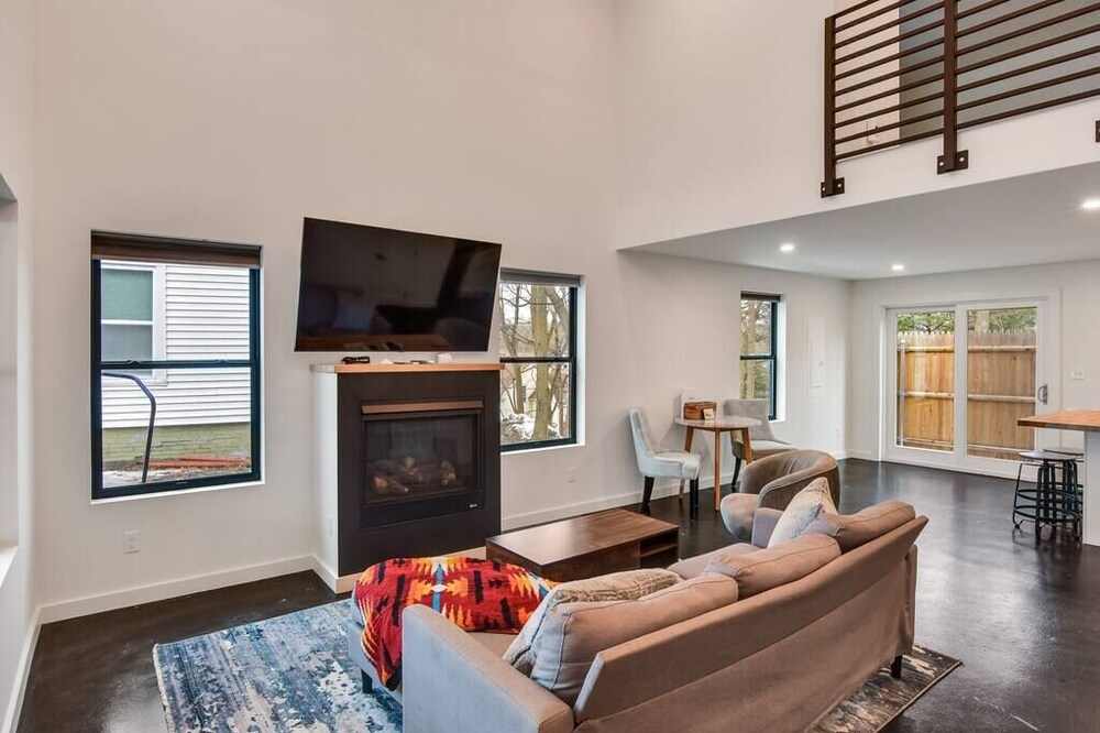 Modern Loft Apartment