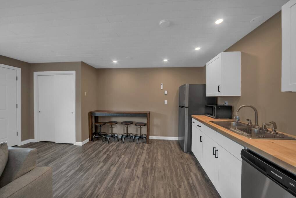 Quaint One Bedroom Apartment