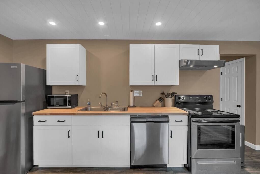 Quaint One Bedroom Apartment