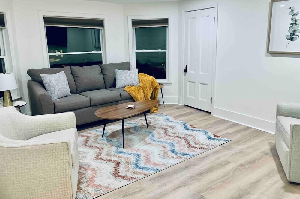 Lovely 2 bedroom apartment in the heart of Augusta