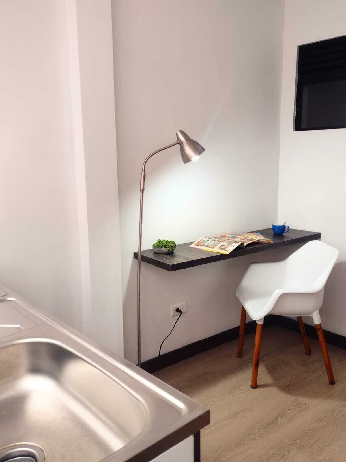 Økonomistudio | Sengetøy av topp kvalitet, safe på rommet og blendingsgardiner