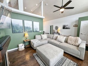 Smart TV, fireplace, DVD player