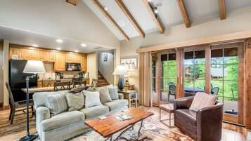 TV connectée, cheminée