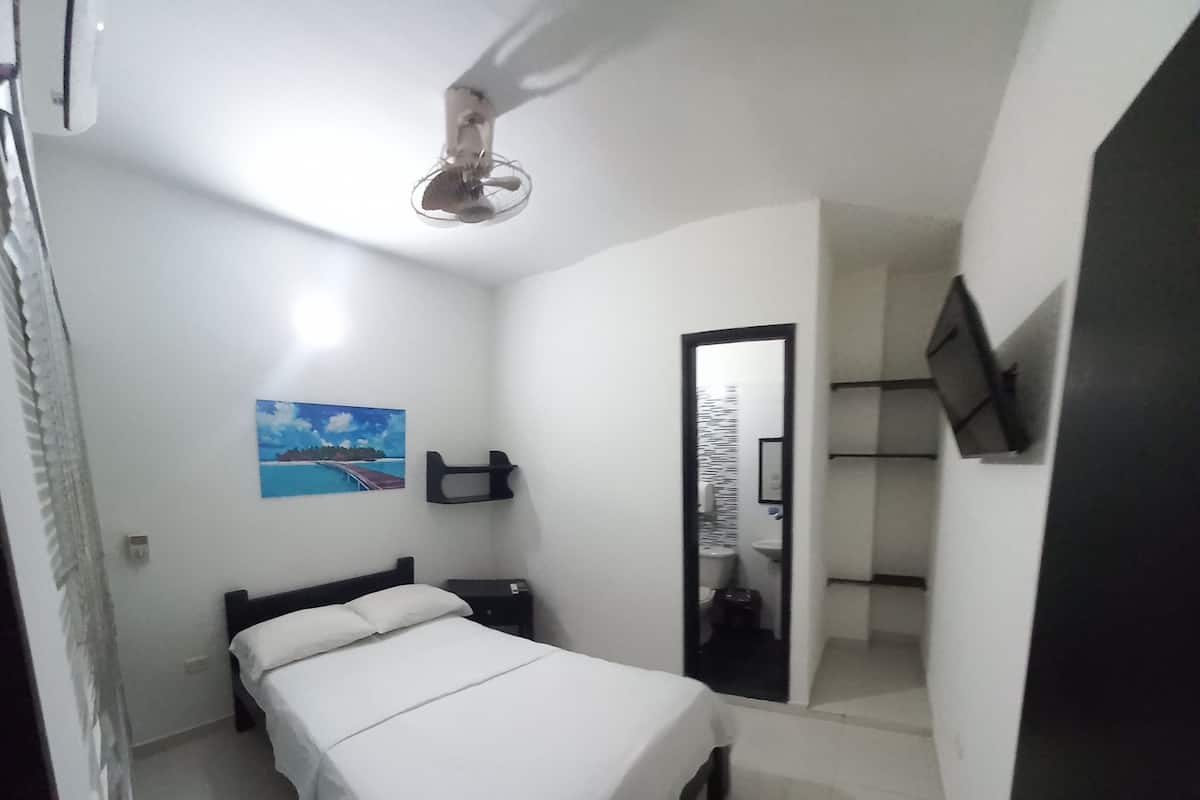 Chambre Double pour 1 personne | Wi-Fi gratuit, draps fournis