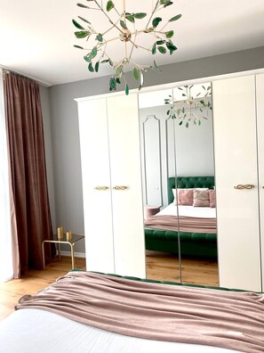 1 Schlafzimmer, BĂŒgeleisen/BĂŒgelbrett, WLAN, BettwĂ€sche