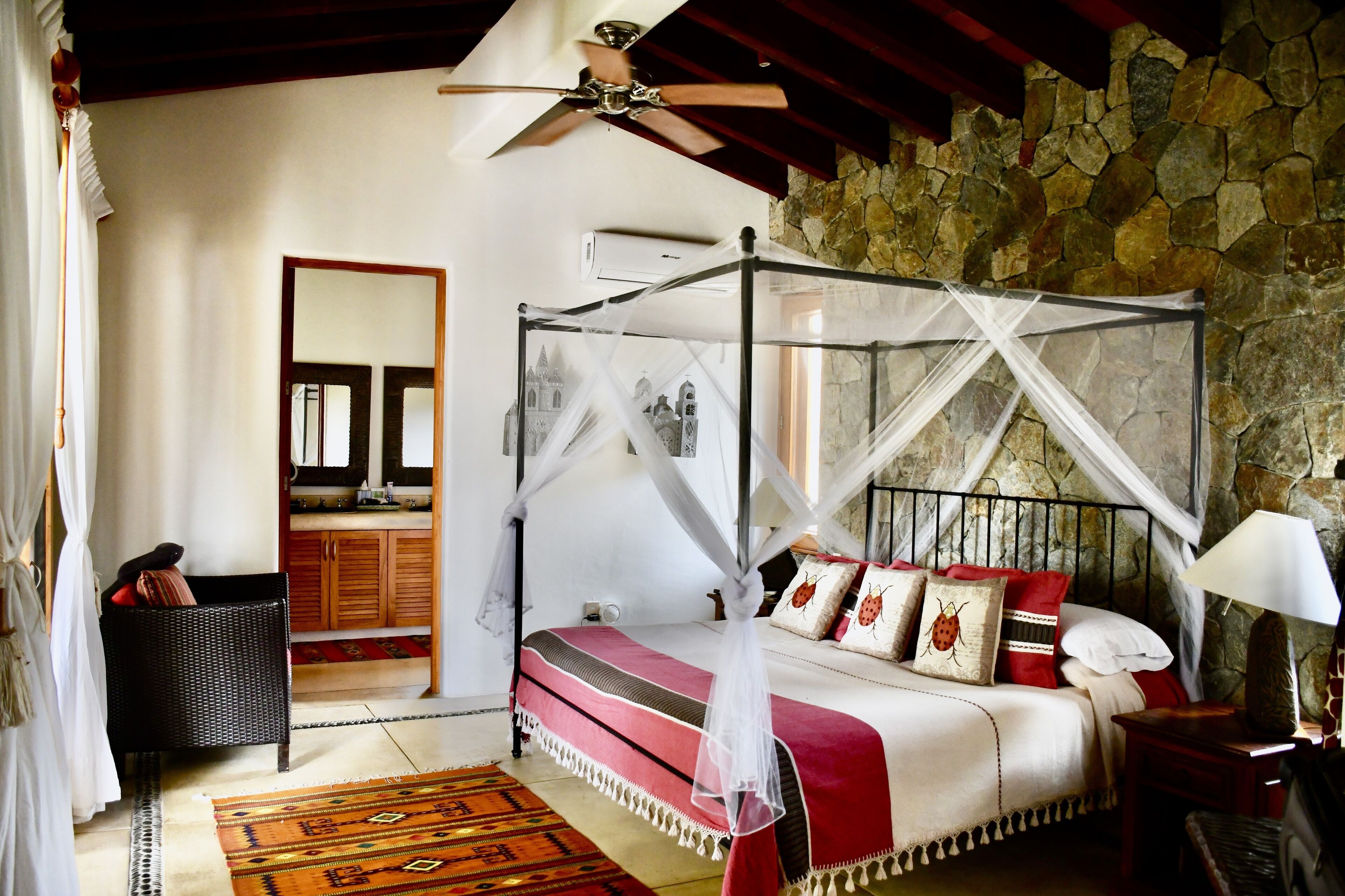 5 Schlafzimmer, Zimmersafe, Bügeleisen/Bügelbrett, Reisekinderbett