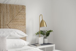 2 bedrooms, desk, iron/ironing board, travel crib