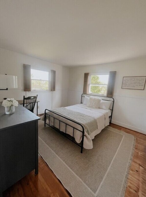 2 bedrooms, in-room safe, iron/ironing board, WiFi