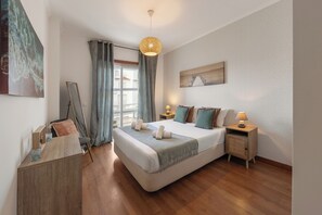 2 makuuhuonetta, vauvan matkasänky, internet, vuodevaatteet