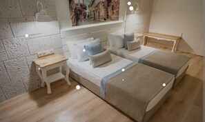 1 habitación, decoración personalizada y muebles diferentes 