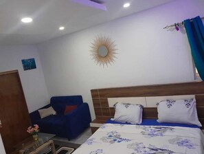 1 bedroom, WiFi, bed sheets