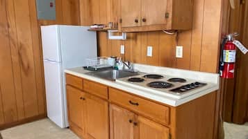 Fridge, microwave, coffee/tea maker, toaster