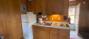 Cabin 3 - Reel and Trigger