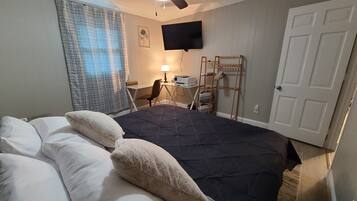 2 bedrooms, desk, iron/ironing board, travel cot