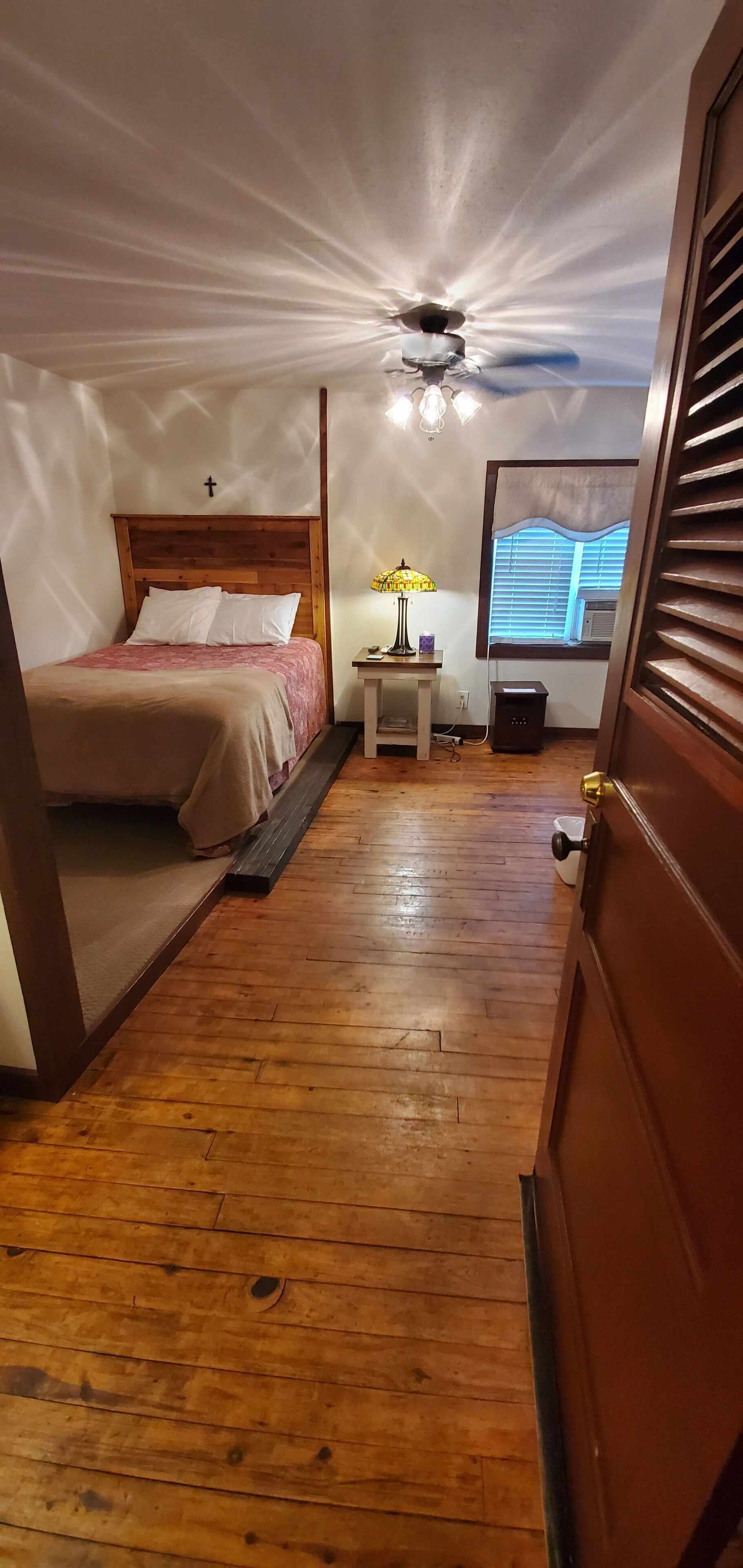 Decoración personalizada, muebles diferentes y wifi gratis 