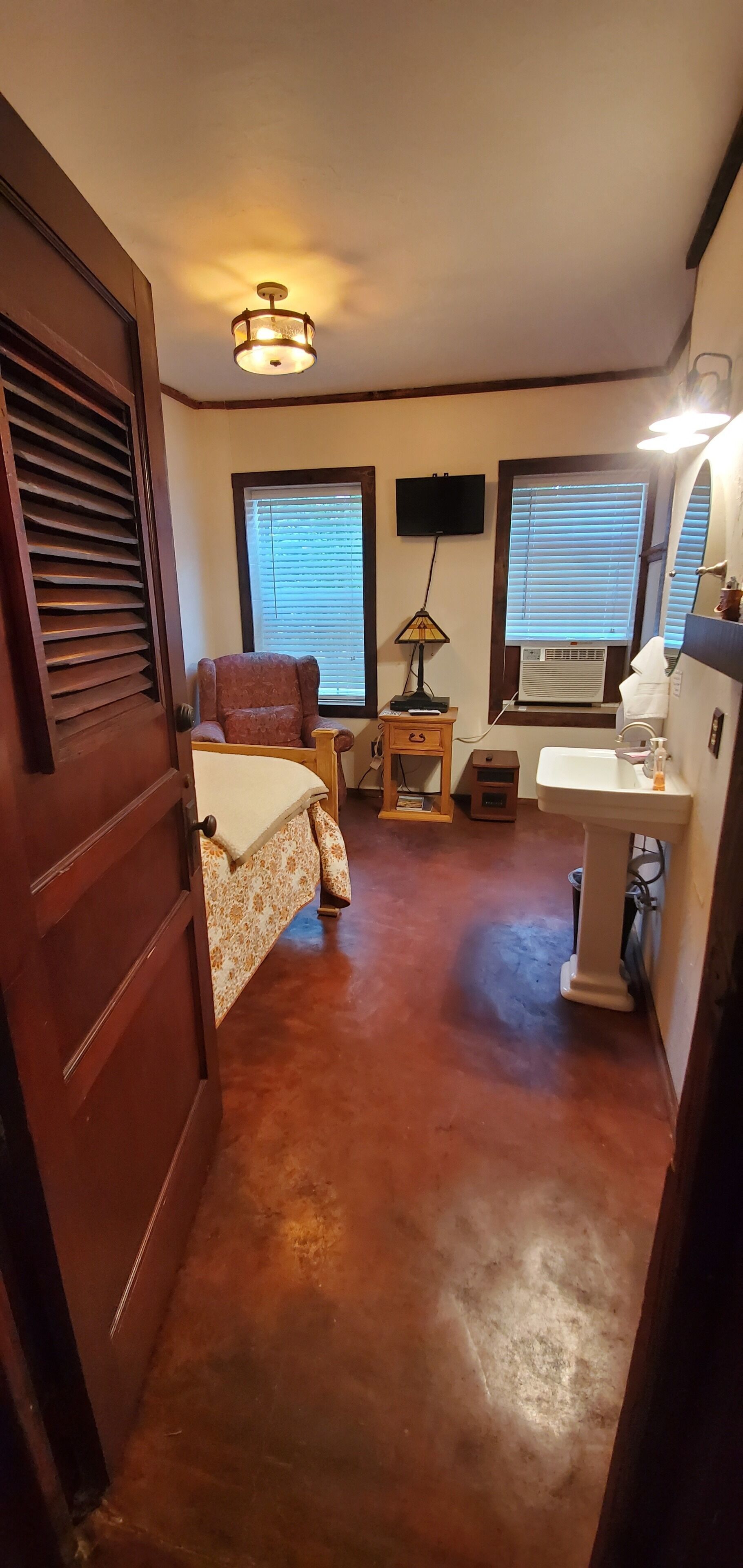 Decoración personalizada, muebles diferentes y wifi gratis 