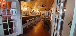 Coin salon dans le hall