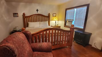 Individually decorated, individually furnished, free WiFi