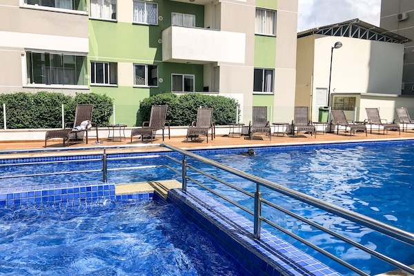 Bañera de hidromasaje al aire libre