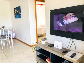 家庭公寓, 2 间卧室, 泳池景观, 海滨 | 电视