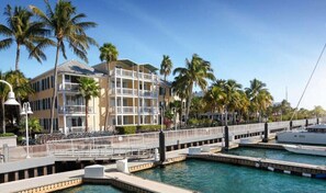 Property grounds - Sunset Harbor Beach Studio (Key West)