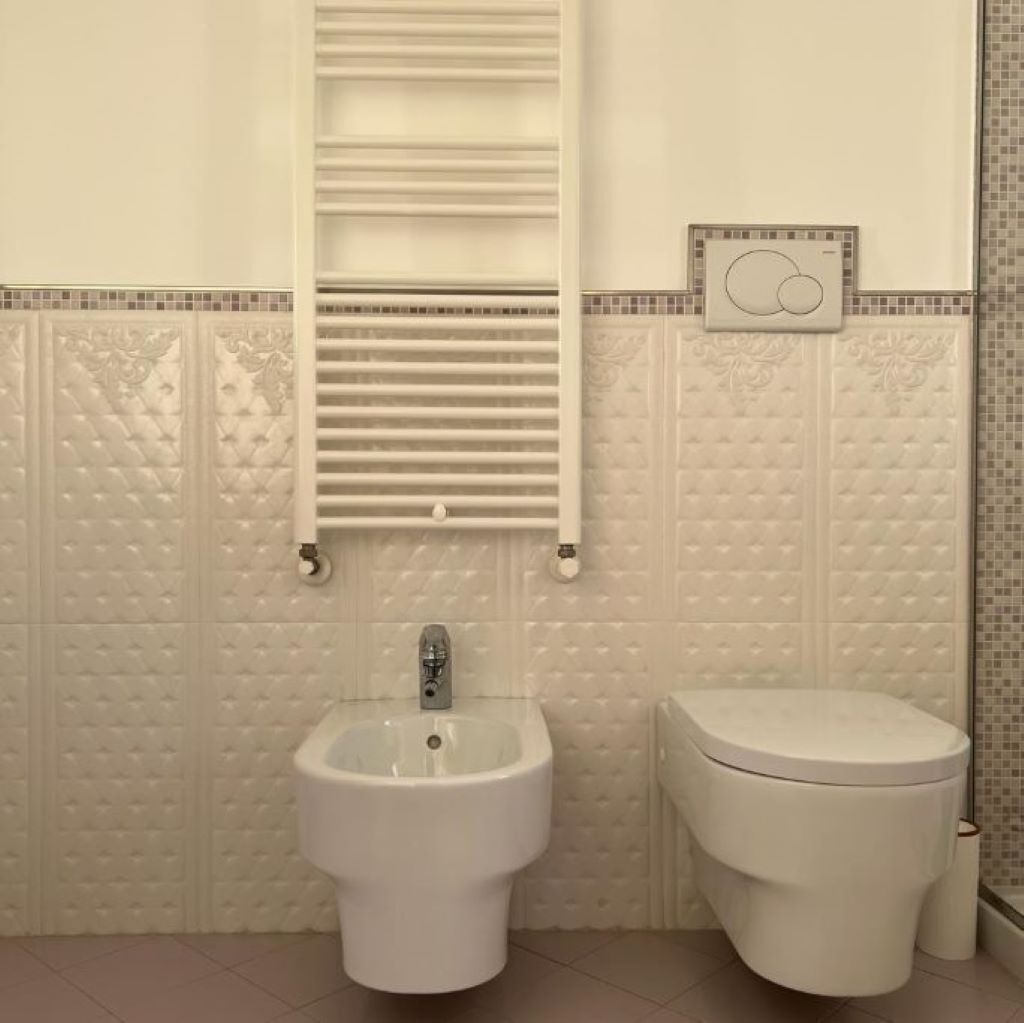 Upper floor apartment in Villa with swimming pool