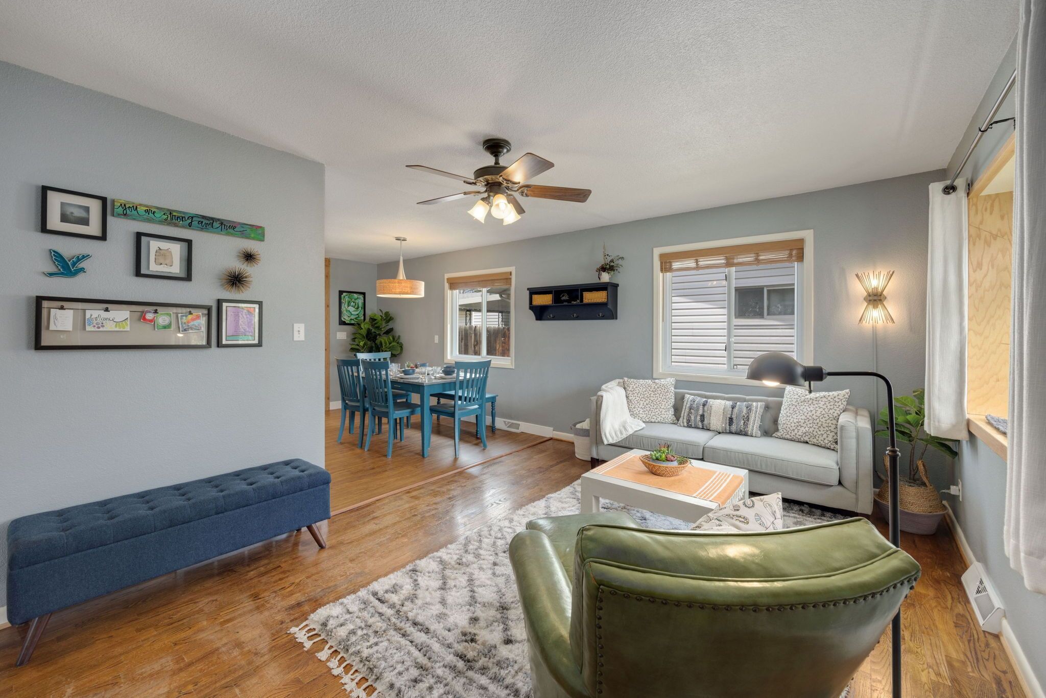 Cozy Mtn Retreat in Downtown | Hot Tub & Bikes!