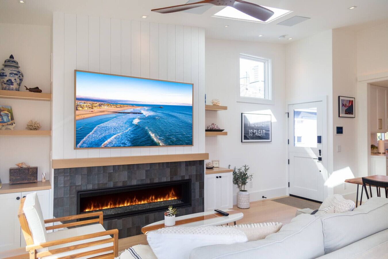 TV connectée, cheminée, médiathèque, vidéothèque