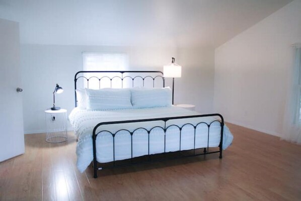 4 Schlafzimmer, Reisekinderbett, WLAN