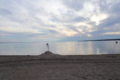 Lucky Little Lake House - Heart of Sylvan Beach