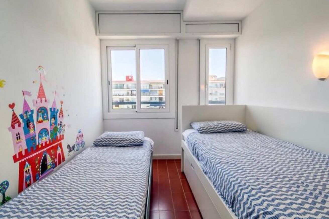 3 bedrooms, iron/ironing board, travel crib, WiFi