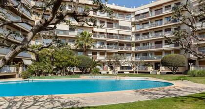 Apartment Muralla in der Nähe von Barcelona und Bahnhof.