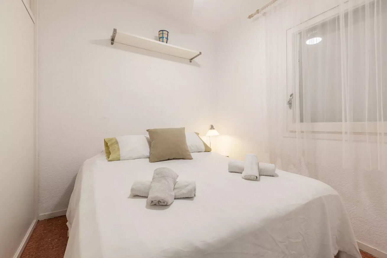 4 bedrooms, iron/ironing board, travel cot, WiFi