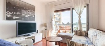 Apartamento Muralla cerca de Barcelona y estación de tren