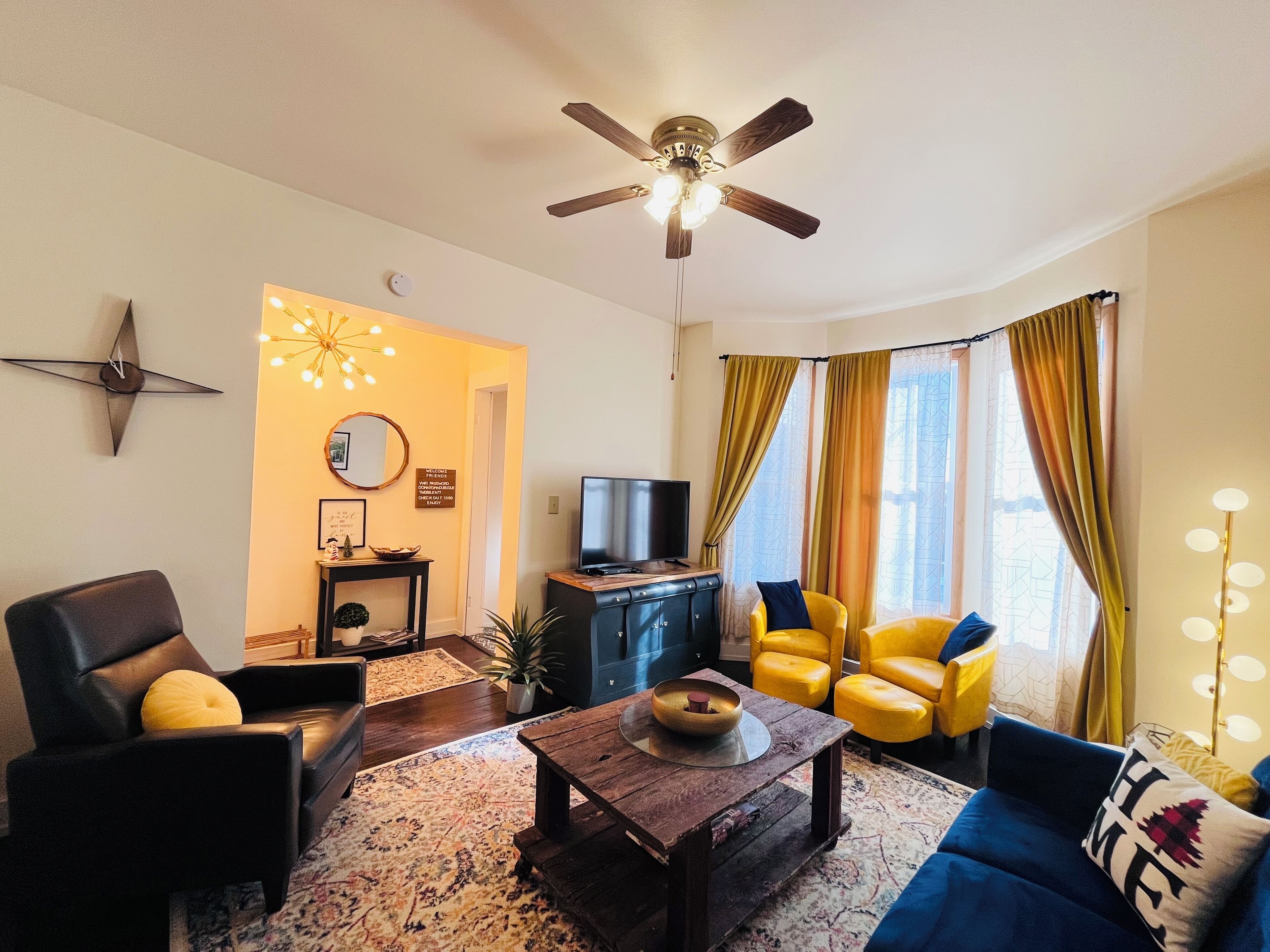 Smart-TV, Kamin, DVD-Player, Tischfußball