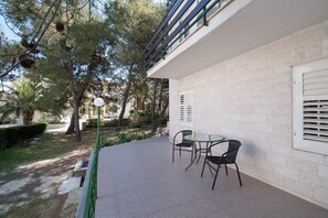 Apartment | Speisen im Freien