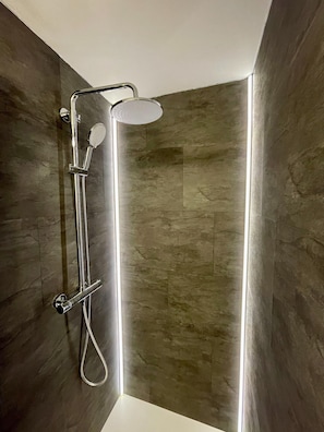 Maison | Salle de bain | Baignoire